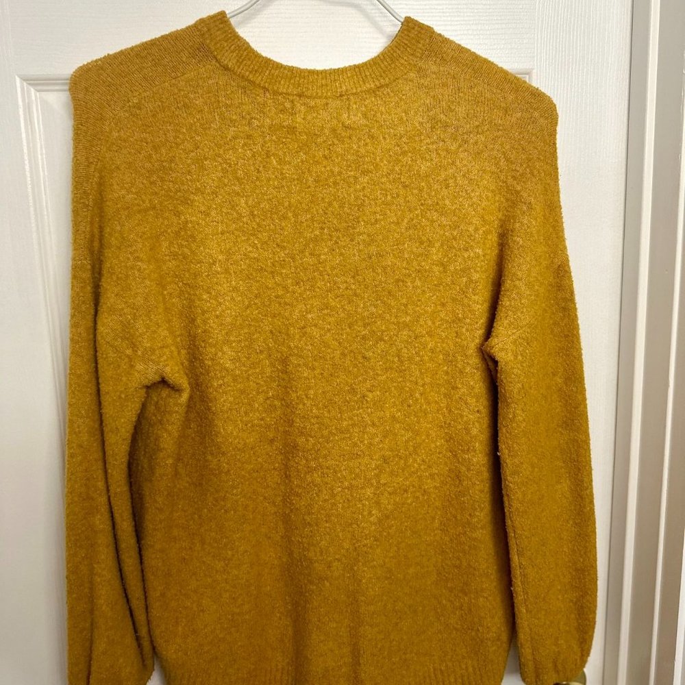 Old Navy Sweater